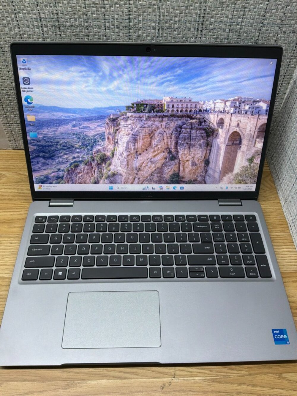 Dell Latitude 5520 15.6" Laptop 11th Gen Intel Core i5 8GB RAM 256GB SSD Win 11